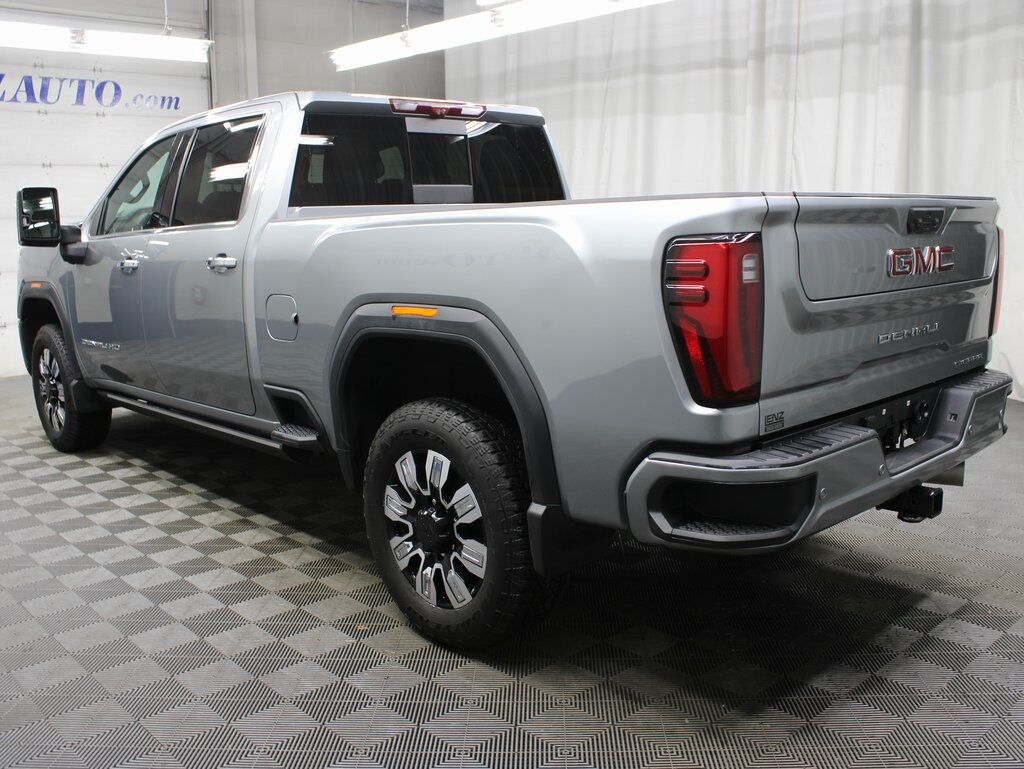 2024 GMC Sierra 2500HD 4x4 Crew Cab Denali Fond du Lac WI