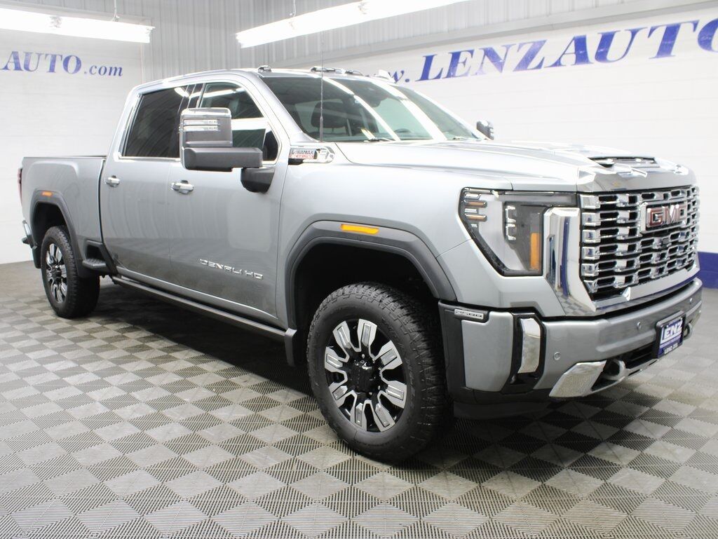 2024 GMC Sierra 2500HD 4x4 Crew Cab Denali Fond du Lac WI