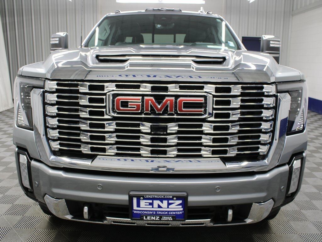 2024 GMC Sierra 2500HD 4x4 Crew Cab Denali Fond du Lac WI
