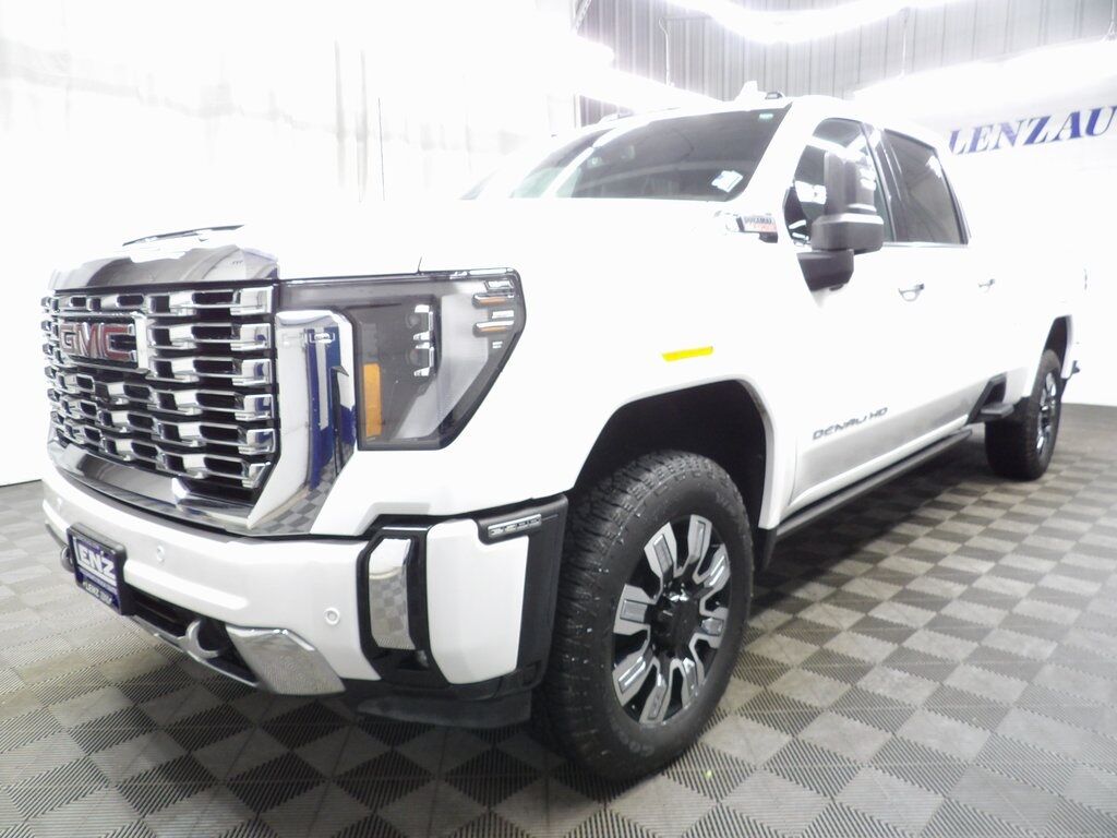 2024 GMC Sierra 2500HD 4x4 Crew Cab Denali Fond du Lac WI