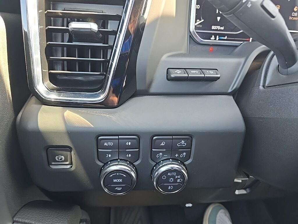 2024 GMC Sierra 2500HD 4x4 Crew Cab Denali Fond du Lac WI