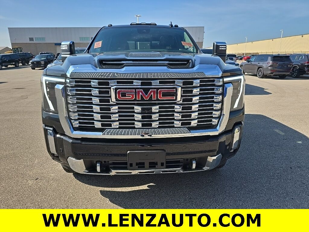 2024 GMC Sierra 2500HD 4x4 Crew Cab Denali Fond du Lac WI