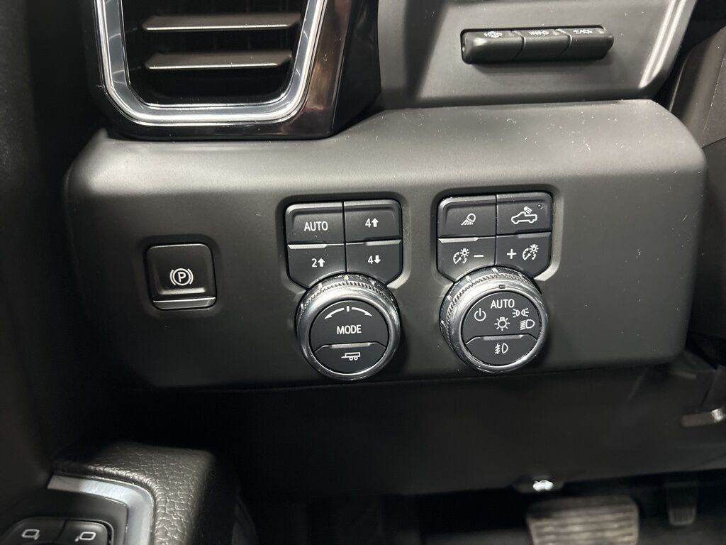 2024 GMC Sierra 2500HD 4x4 Crew Cab Denali Fond du Lac WI