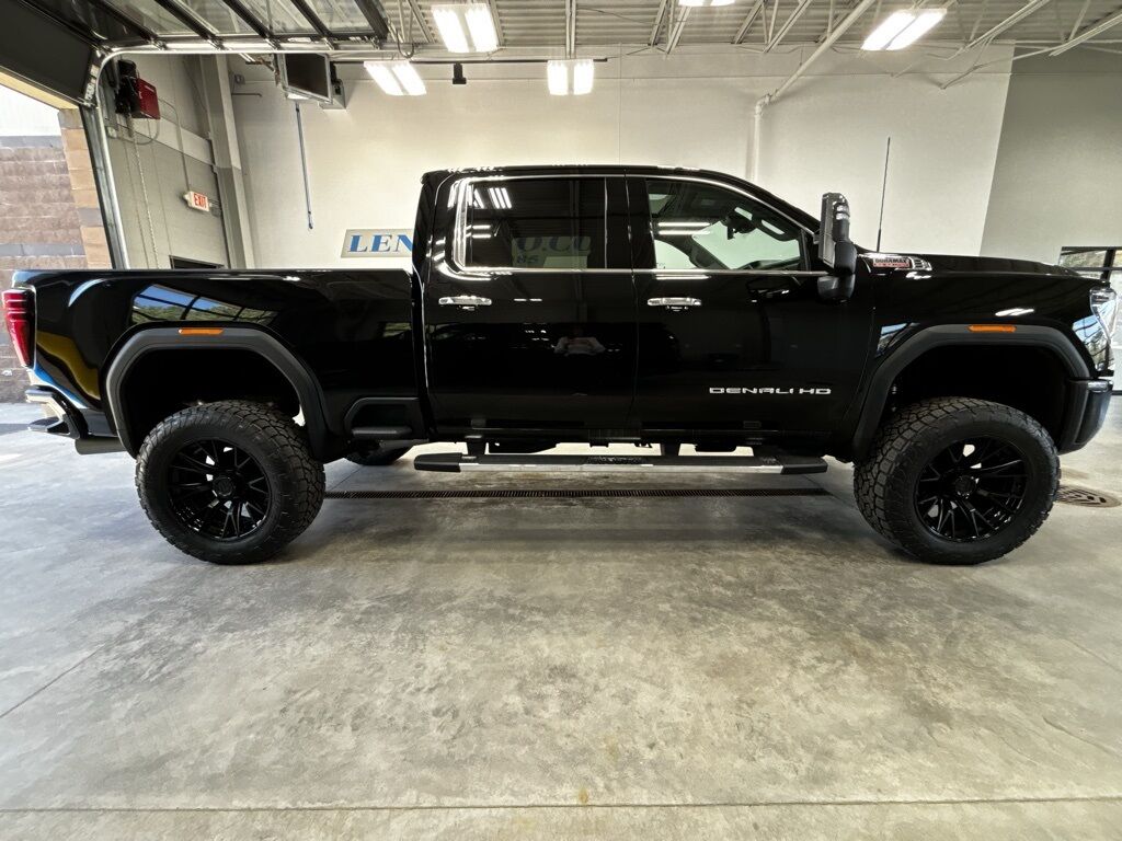 2024 GMC Sierra 2500HD 4x4 Crew Cab Denali Fond du Lac WI