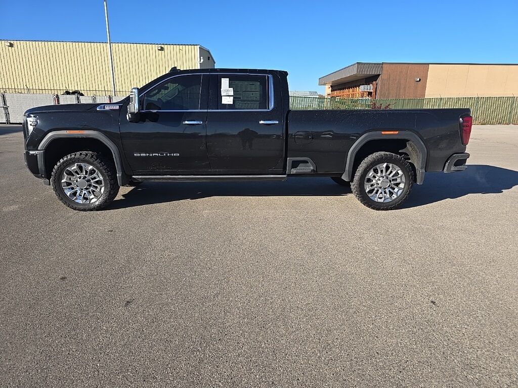 2024 GMC Sierra 2500HD 4x4 Crew Cab Denali