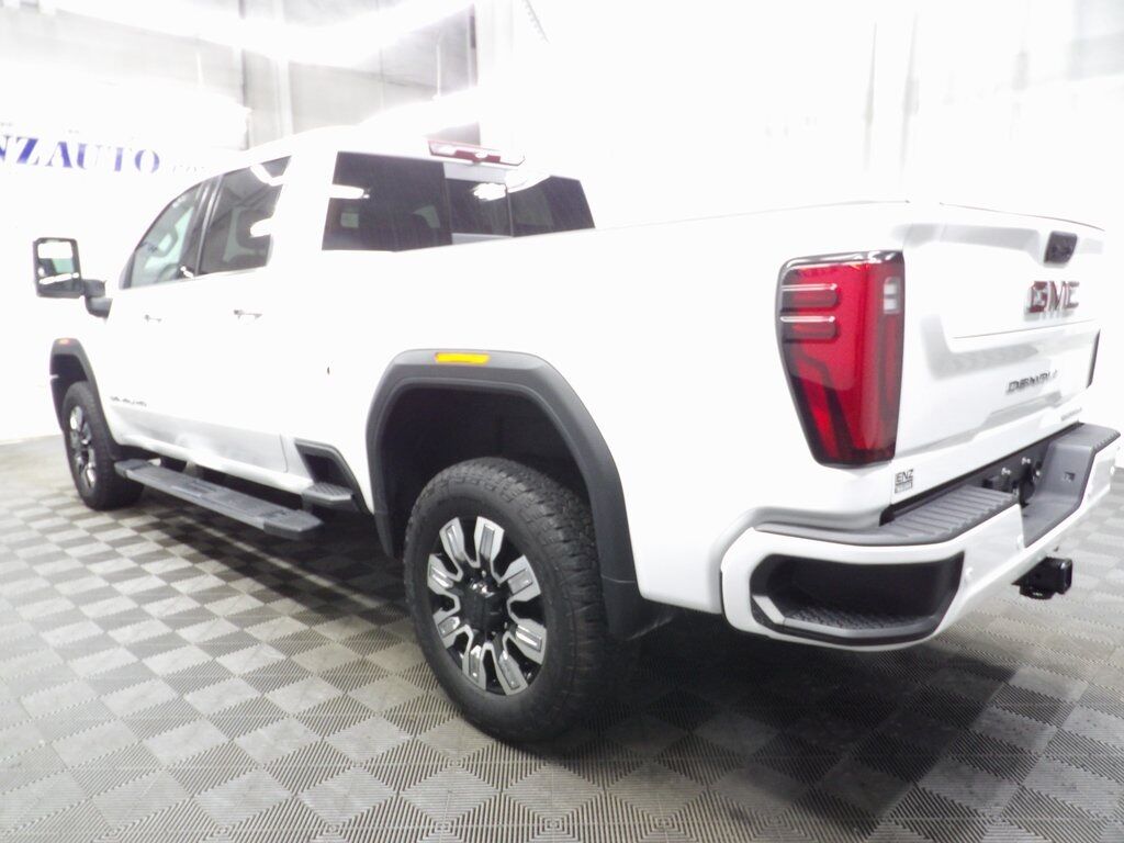 2024 GMC Sierra 2500HD 4x4 Crew Cab Denali Fond du Lac WI