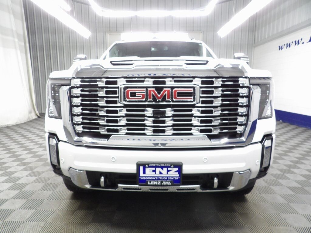 2024 GMC Sierra 2500HD 4x4 Crew Cab Denali Fond du Lac WI