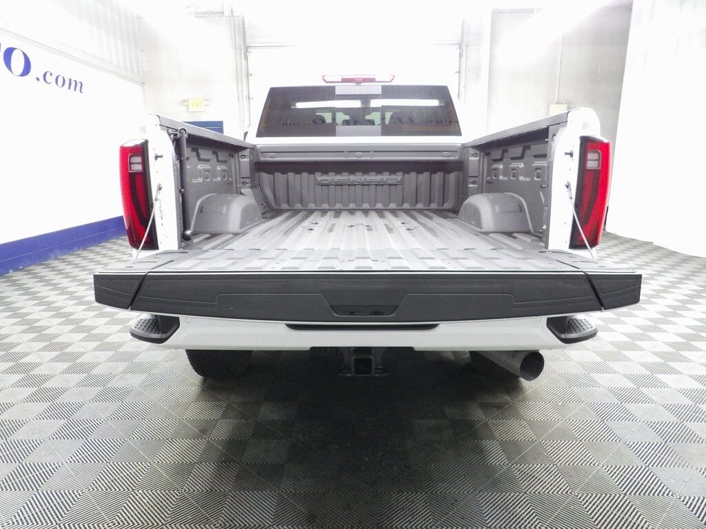 2024 GMC Sierra 2500HD 4x4 Crew Cab Denali Fond du Lac WI