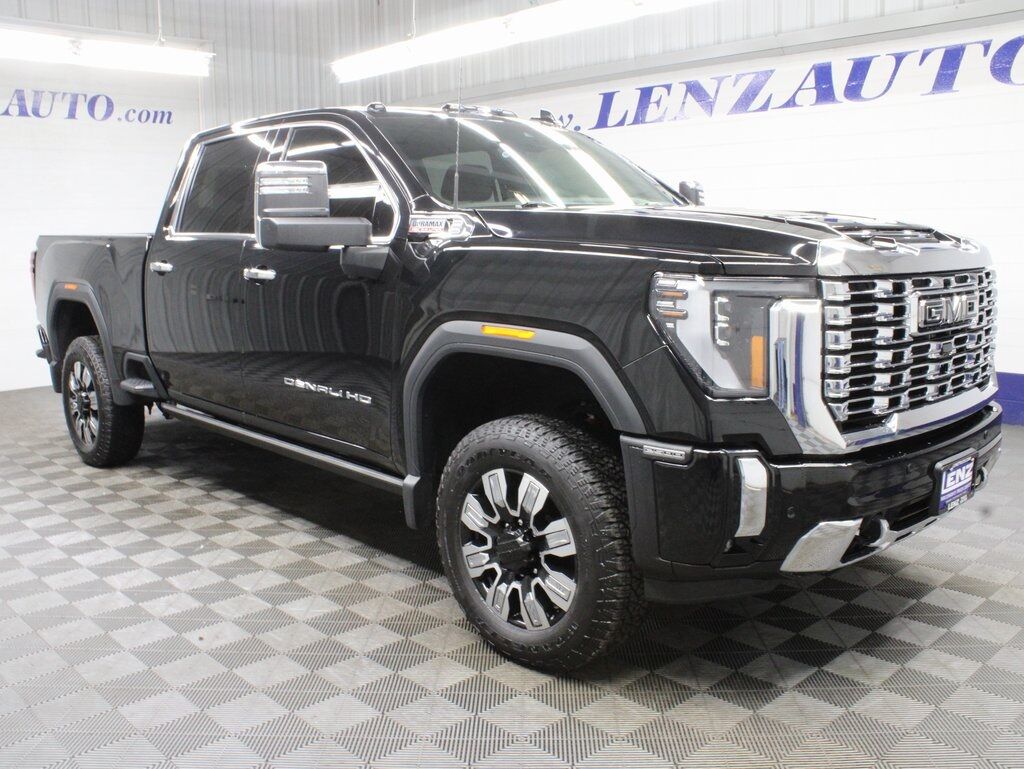 2024 GMC Sierra 2500HD 4x4 Crew Cab Denali Fond du Lac WI