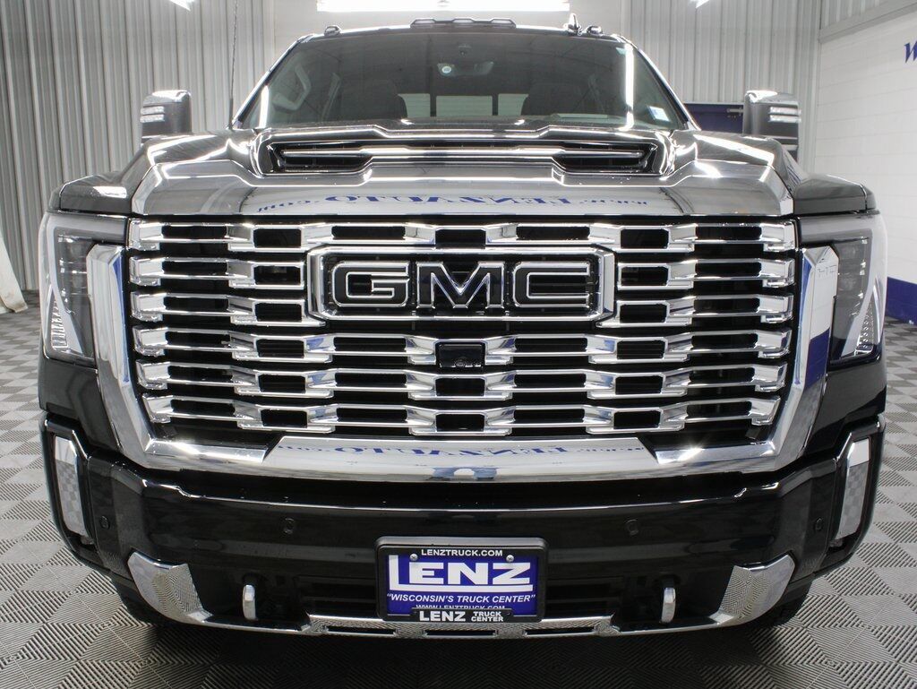 2024 GMC Sierra 2500HD 4x4 Crew Cab Denali Fond du Lac WI