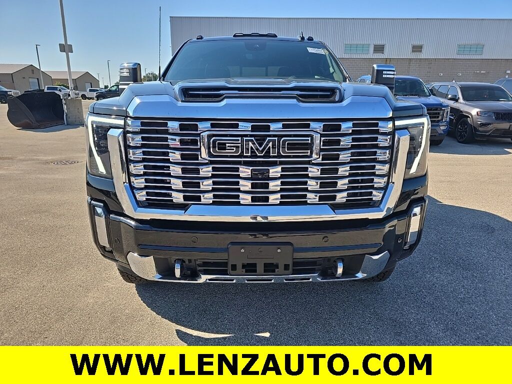 2024 GMC Sierra 2500HD 4x4 Crew Cab Denali Fond du Lac WI