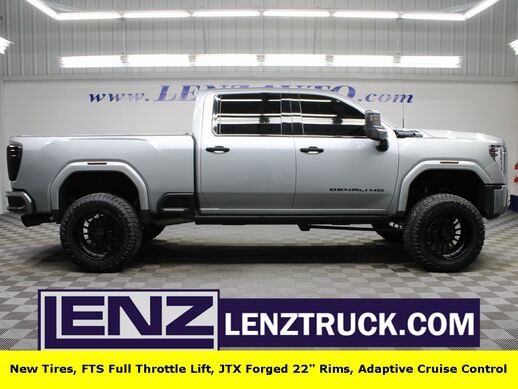 2024_GMC_Sierra 2500HD_4x4 Crew Cab Denali Ultimate_ Fond du Lac WI