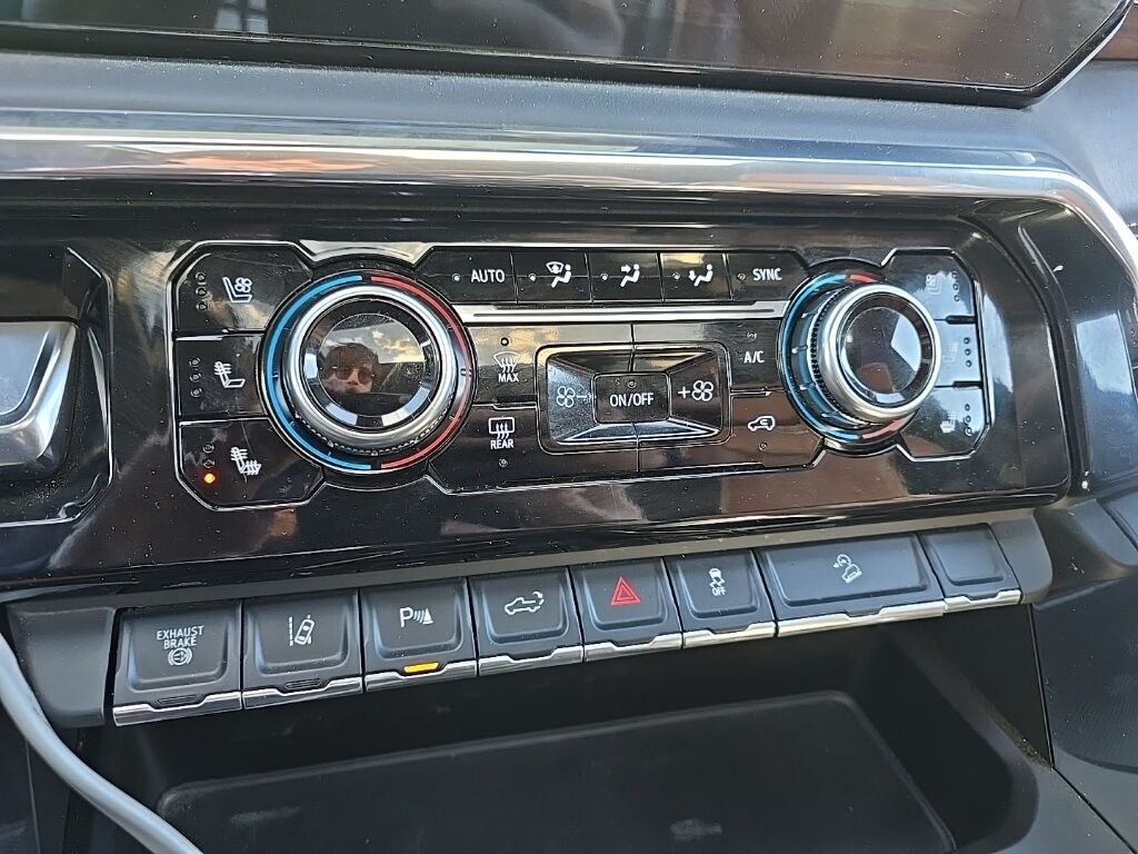 2024 GMC Sierra 2500HD 4x4 Crew Cab Denali Ultimate Fond du Lac WI