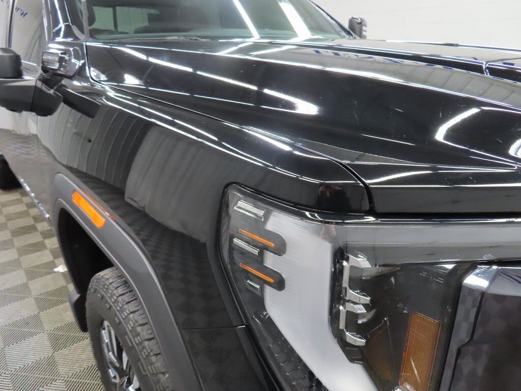 2024 GMC Sierra 2500HD 4x4 Crew Cab Denali Ultimate Fond du Lac WI