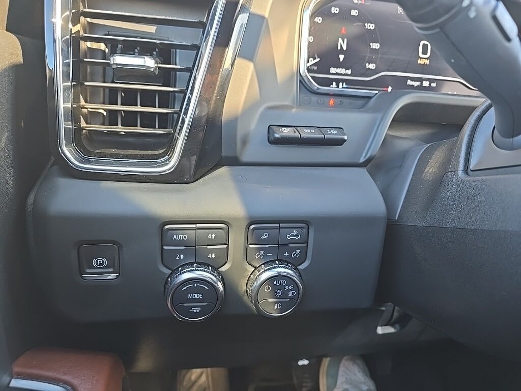 2024 GMC Sierra 2500HD 4x4 Crew Cab Denali Ultimate Fond du Lac WI