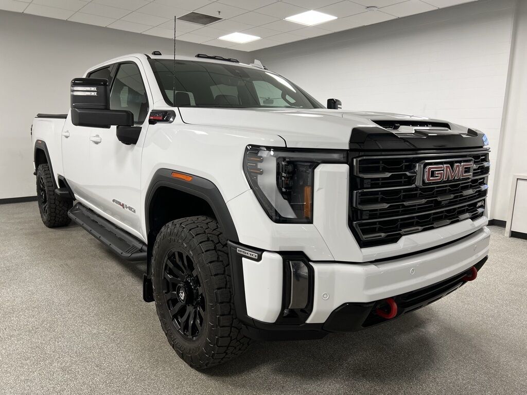2024 Gmc Sierra HD AT4 photo 3