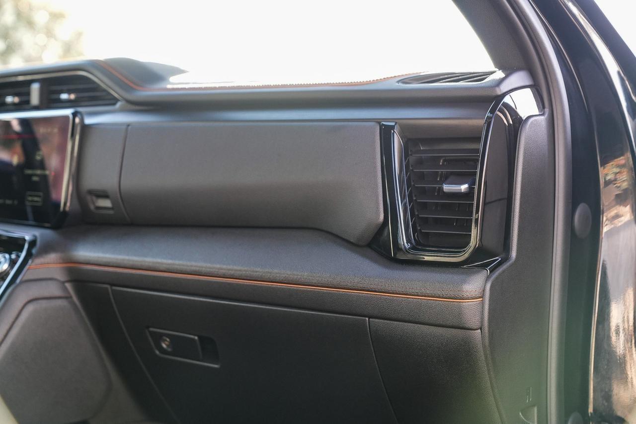 2024 GMC Sierra 2500HD AT4 Newport Beach CA