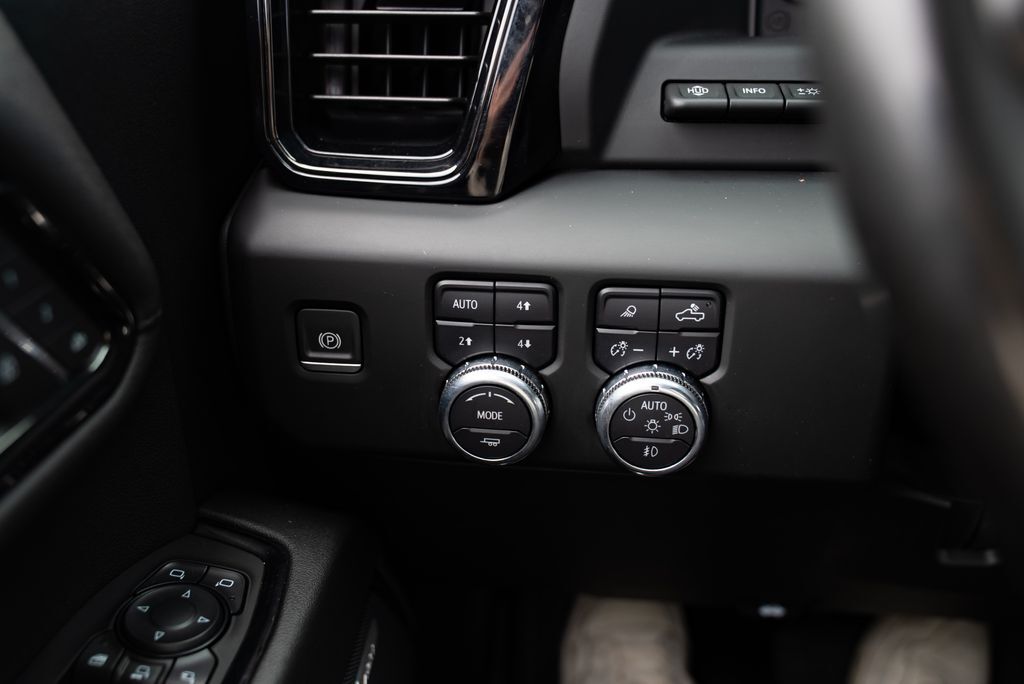 2024 GMC Sierra 2500HD AT4 Milwaukie OR