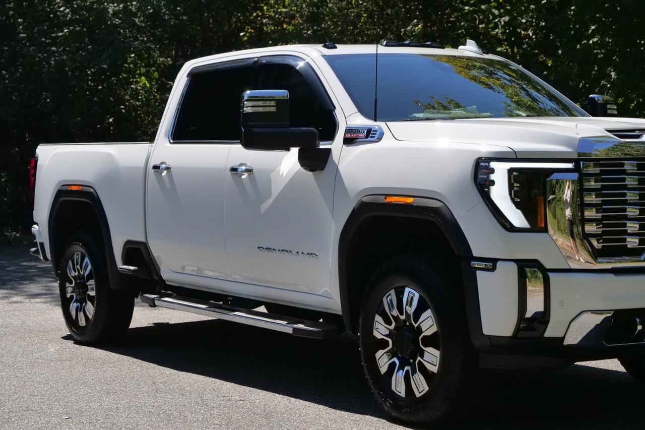 2024 GMC Sierra 2500HD Denali 4X4 / Duramax Diesel / Power Sunroof Lincolnton NC