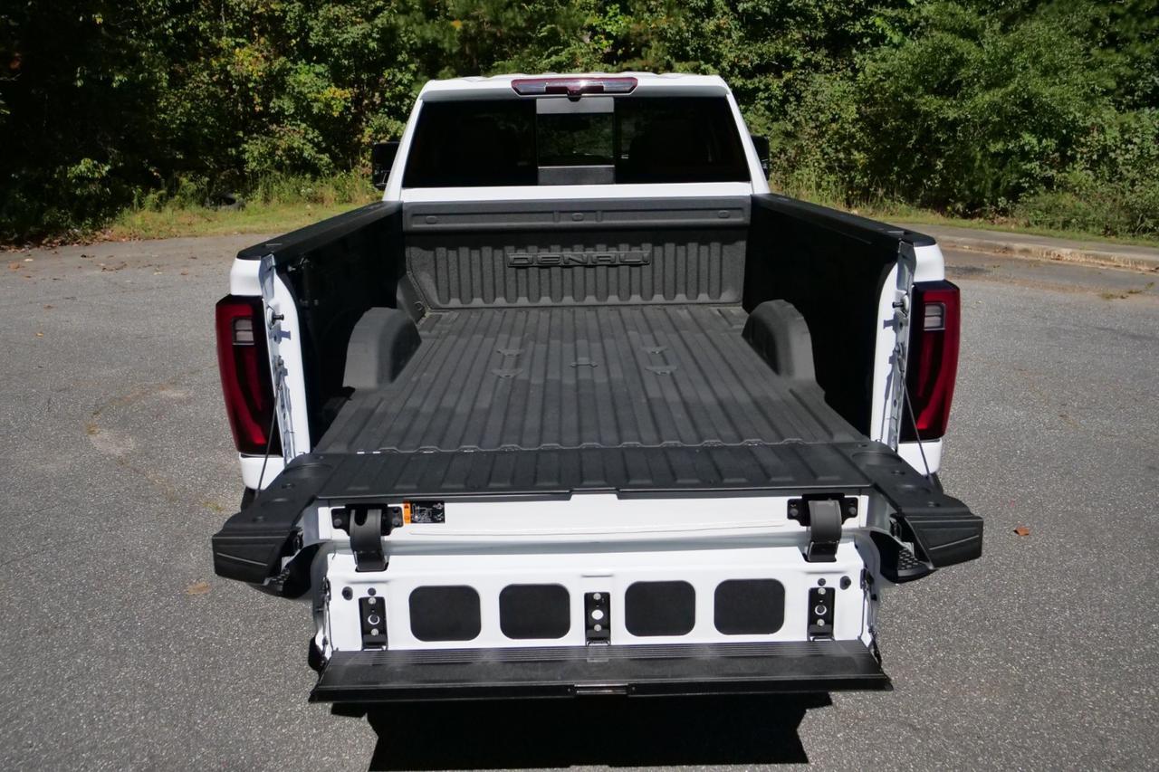 2024 GMC Sierra 2500HD Denali 4X4 / Duramax Diesel / Power Sunroof Lincolnton NC