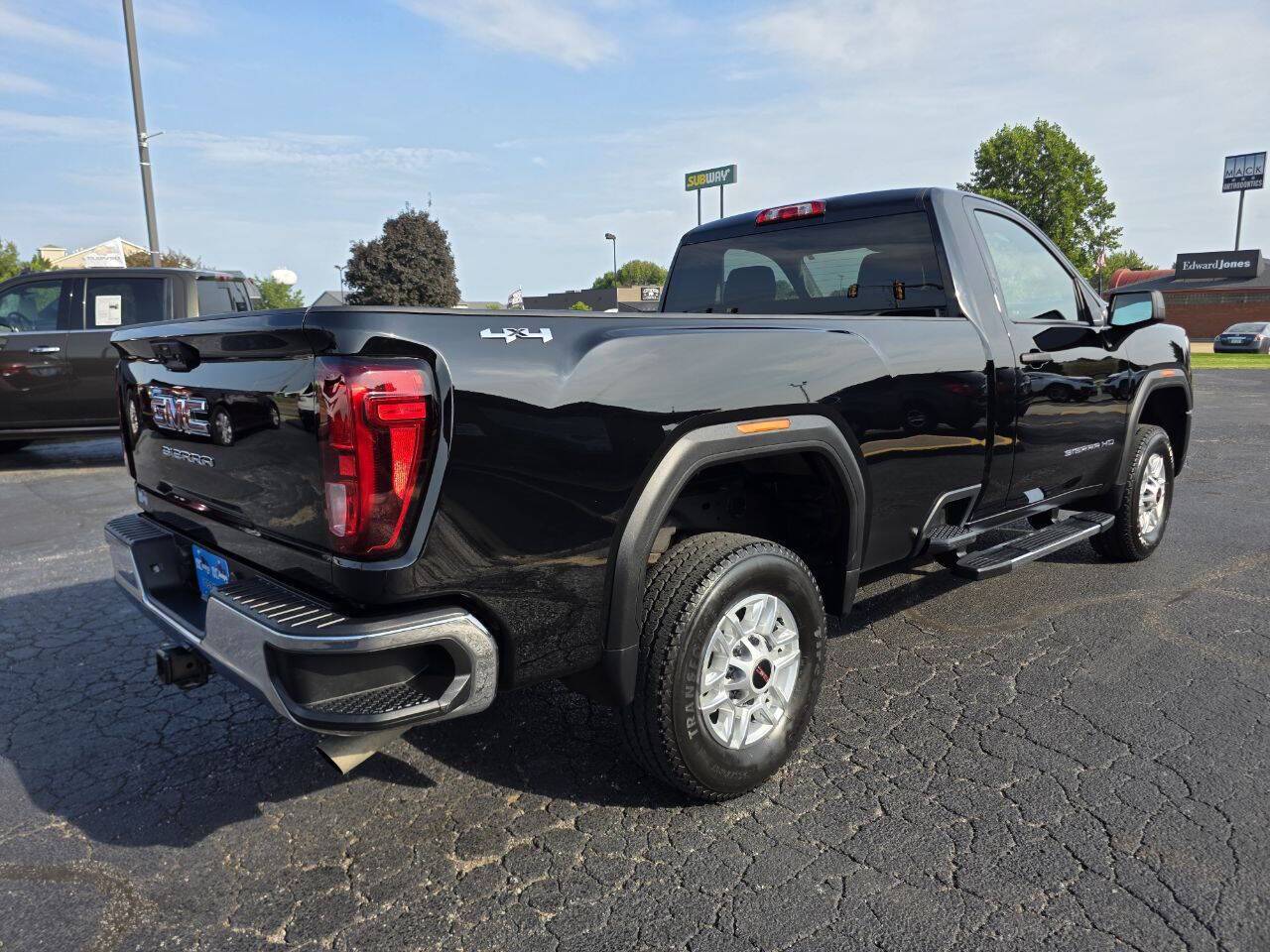2024 GMC Sierra 2500HD Pro 4x4 2dr Regular Cab LB Eldridge IA