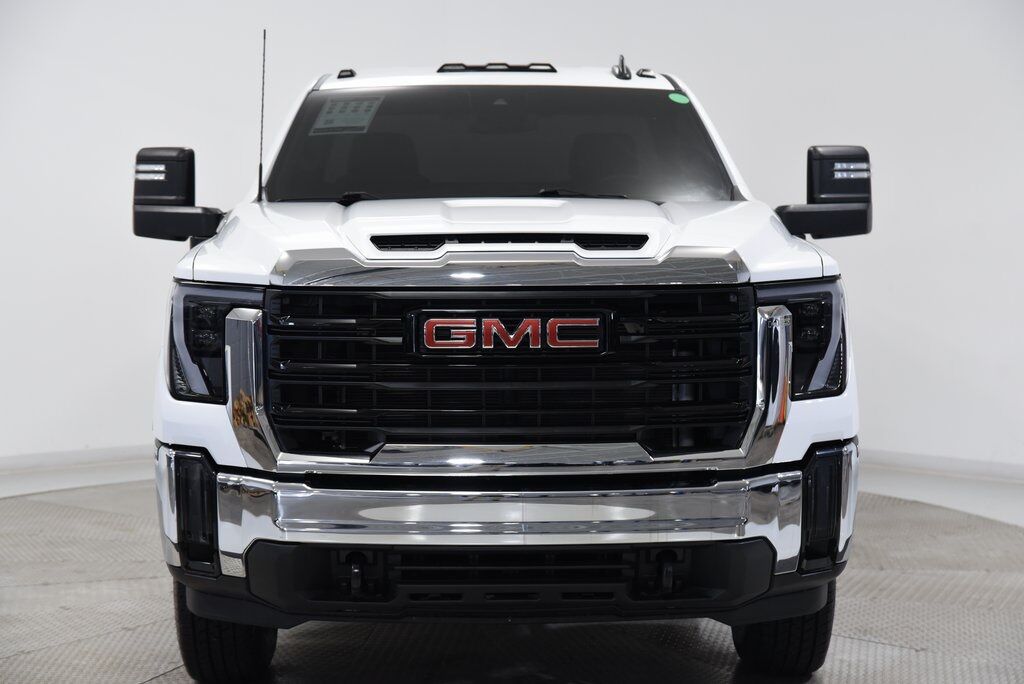 2024 GMC Sierra 2500HD Pro Akron OH
