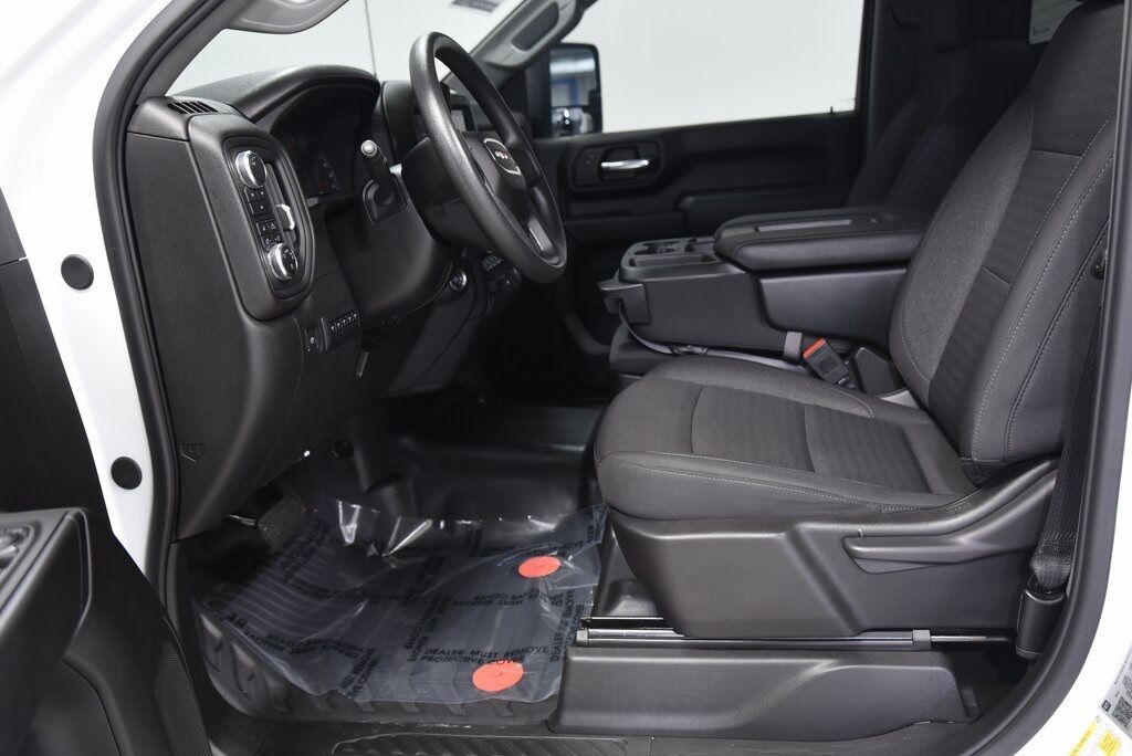 2024 GMC Sierra 2500HD Pro Akron OH