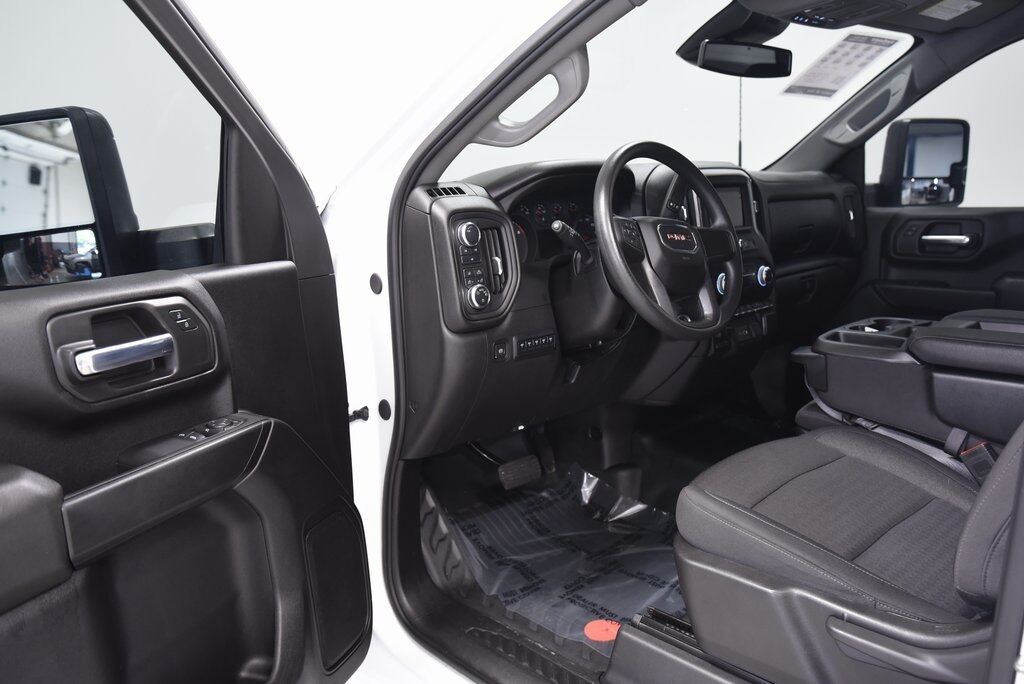 2024 GMC Sierra 2500HD Pro Akron OH