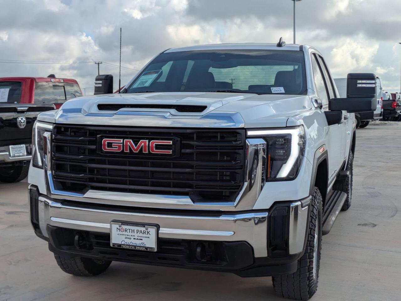 2024 GMC Sierra 2500HD Pro Castroville TX