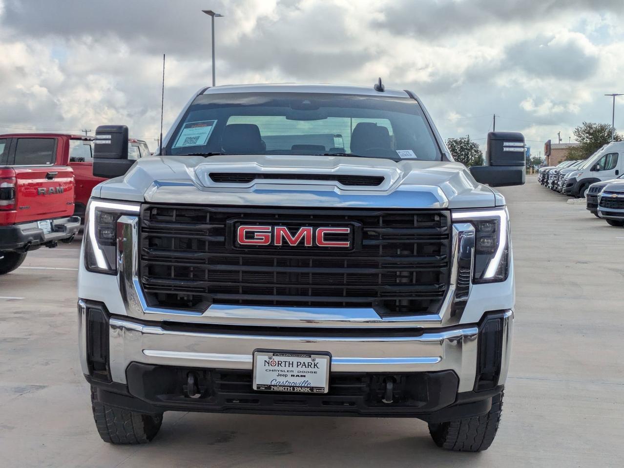 2024 GMC Sierra 2500HD Pro Castroville TX