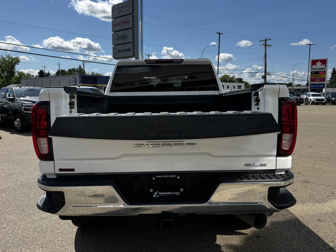 2024 GMC Sierra 2500HD SLE Crew Cab 4WD | V8 Duramax Diesel | Low KMs | OnStar | Front Bench Redwater AB