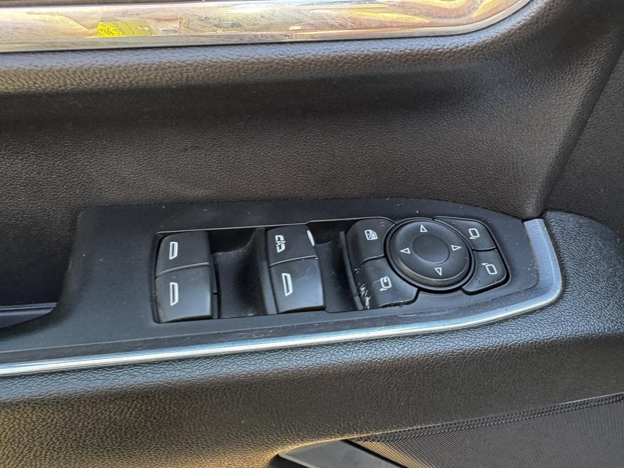 2024 GMC Sierra 2500HD SLE Extended Cab 4WD | Low KMs | V8 | OnStar | WiFi Hotspot Redwater AB