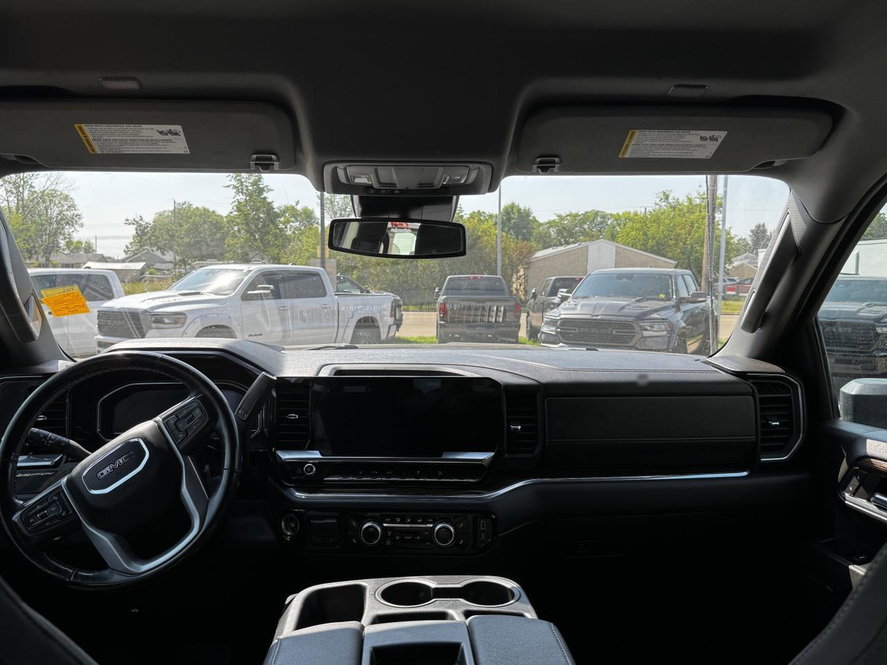 2024 GMC Sierra 2500HD SLE Extended Cab 4WD | Low KMs | V8 | OnStar | WiFi Hotspot Redwater AB