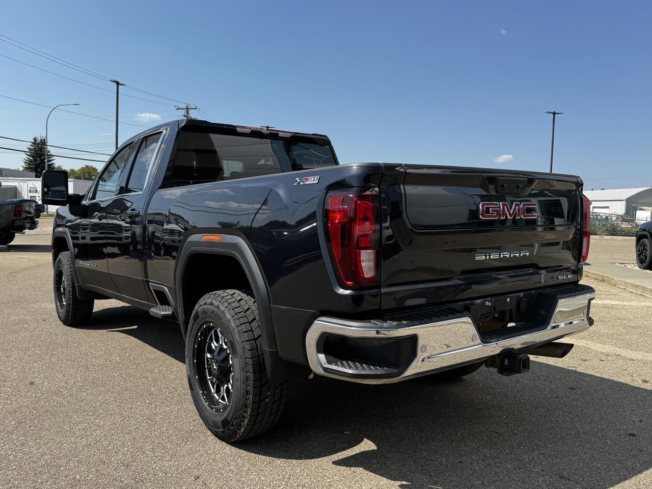 2024 GMC Sierra 2500HD SLE Extended Cab 4WD | Low KMs | V8 | OnStar | WiFi Hotspot Redwater AB
