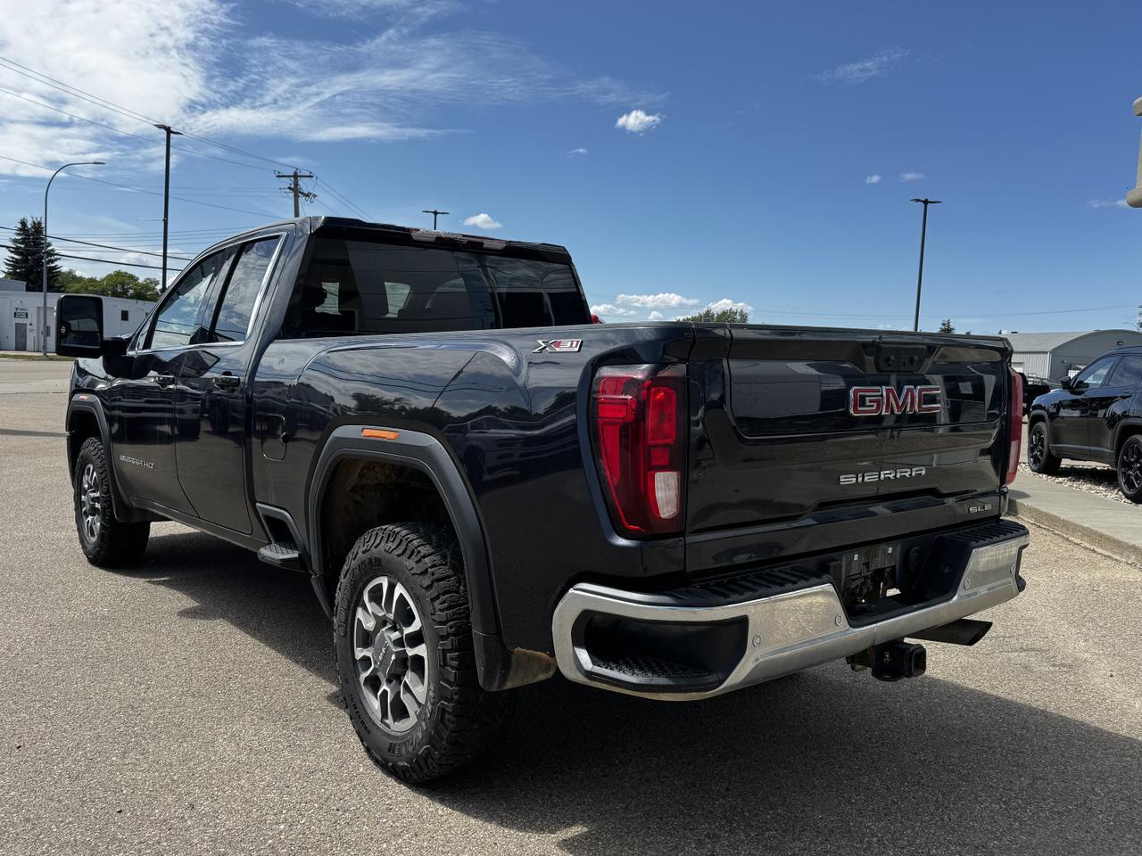 2024 GMC Sierra 2500HD SLE Extended Cab 4WD | Low KMs | V8 | OnStar | WiFi Hotspot Redwater AB