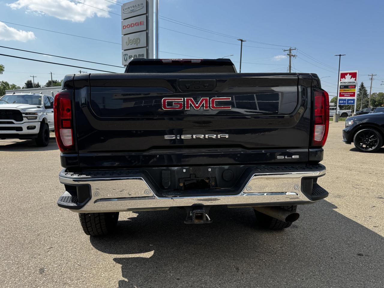 2024 GMC Sierra 2500HD SLE Extended Cab 4WD | Low KMs | V8 | OnStar | WiFi Hotspot Redwater AB