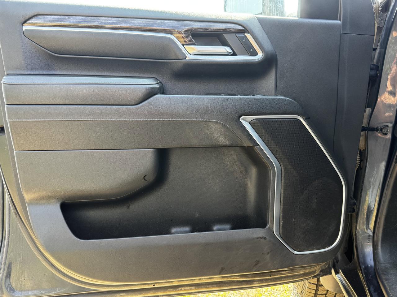 2024 GMC Sierra 2500HD SLE Extended Cab 4WD | Low KMs | V8 | OnStar | WiFi Hotspot Redwater AB
