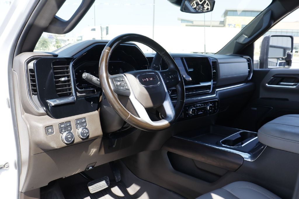 2024 GMC Sierra 2500HD SLT