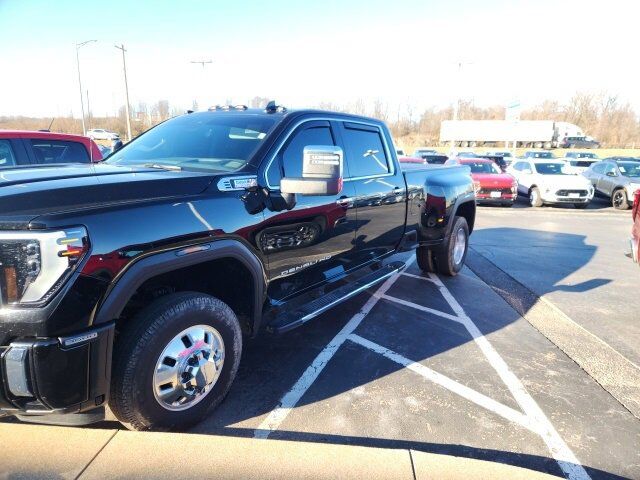 2024 GMC Sierra 3500 HD Denali