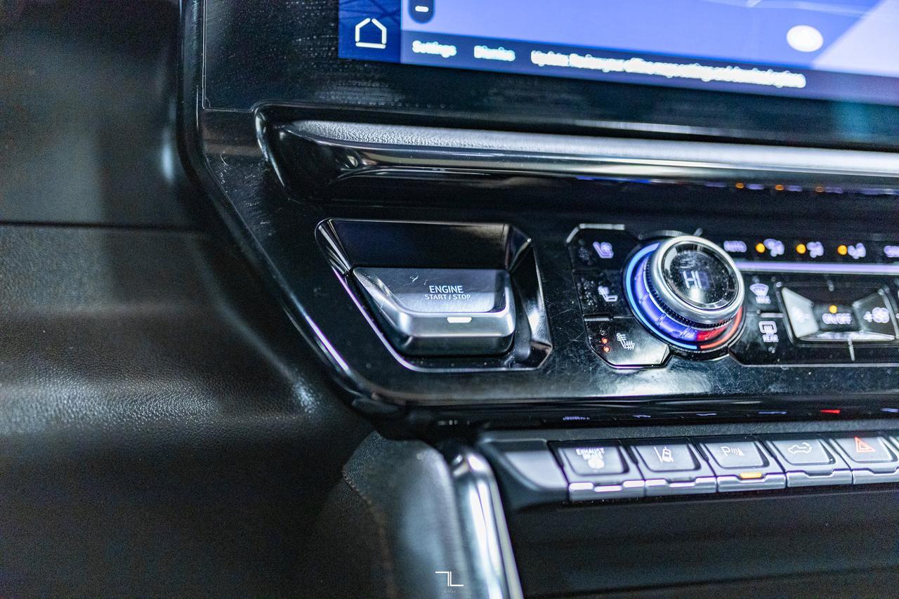 2024 GMC Sierra 3500HD 4x4 Crew Cab AT4 Diesel Leather Roof Nav BCam Red Deer AB