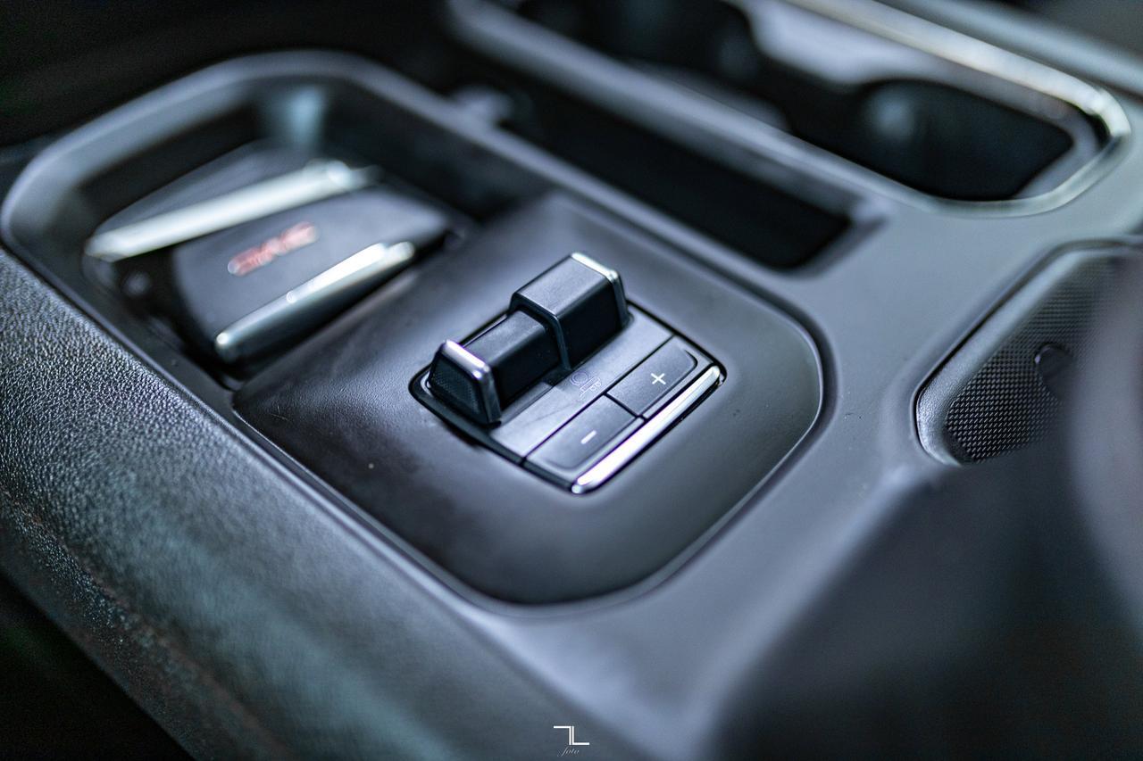 2024 GMC Sierra 3500HD 4x4 Crew Cab AT4 Diesel Leather Roof Nav BCam Red Deer AB