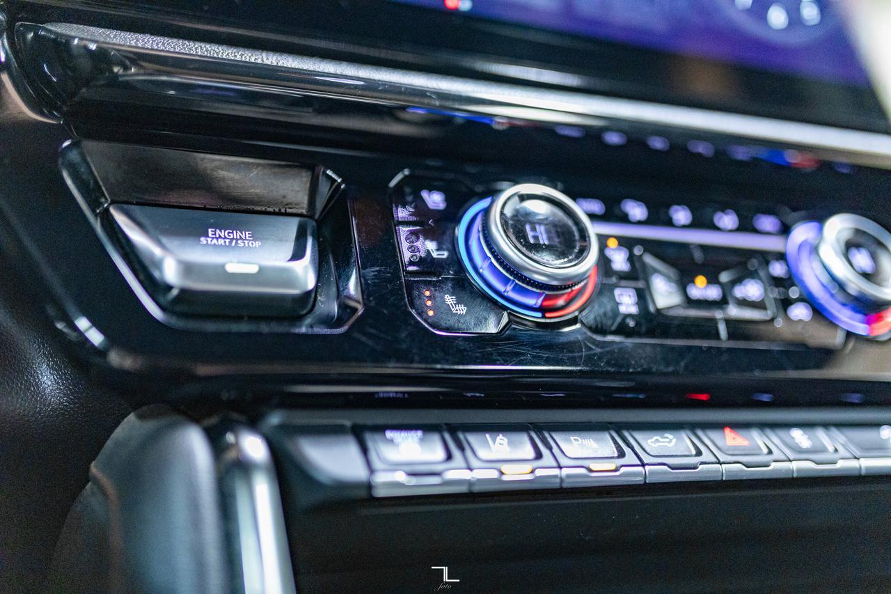 2024 GMC Sierra 3500HD 4x4 Crew Cab AT4 Diesel Leather Roof Nav BCam Red Deer AB