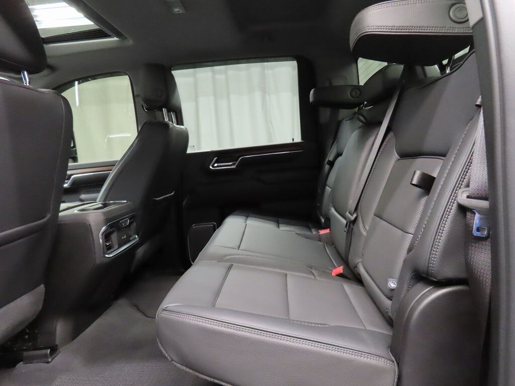 2024 GMC Sierra 3500HD 4x4 Crew Cab Denali DRW Fond du Lac WI