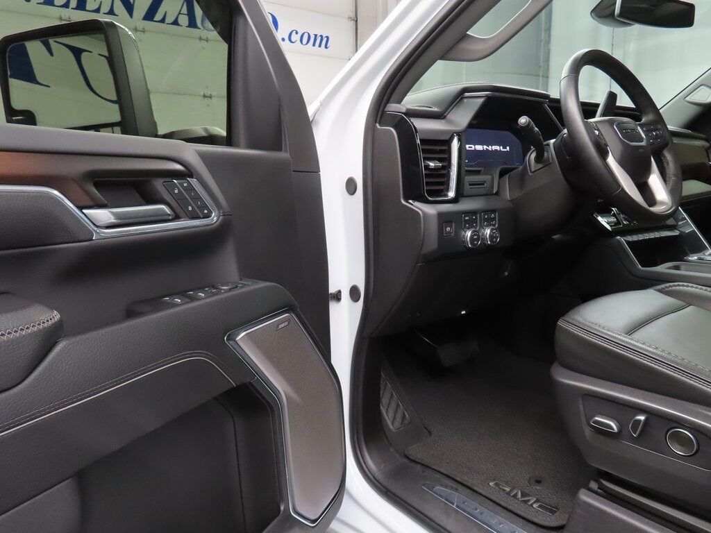 2024 GMC Sierra 3500HD 4x4 Crew Cab Denali DRW Fond du Lac WI