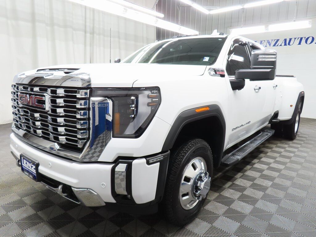 2024 GMC Sierra 3500HD 4x4 Crew Cab Denali DRW Fond du Lac WI