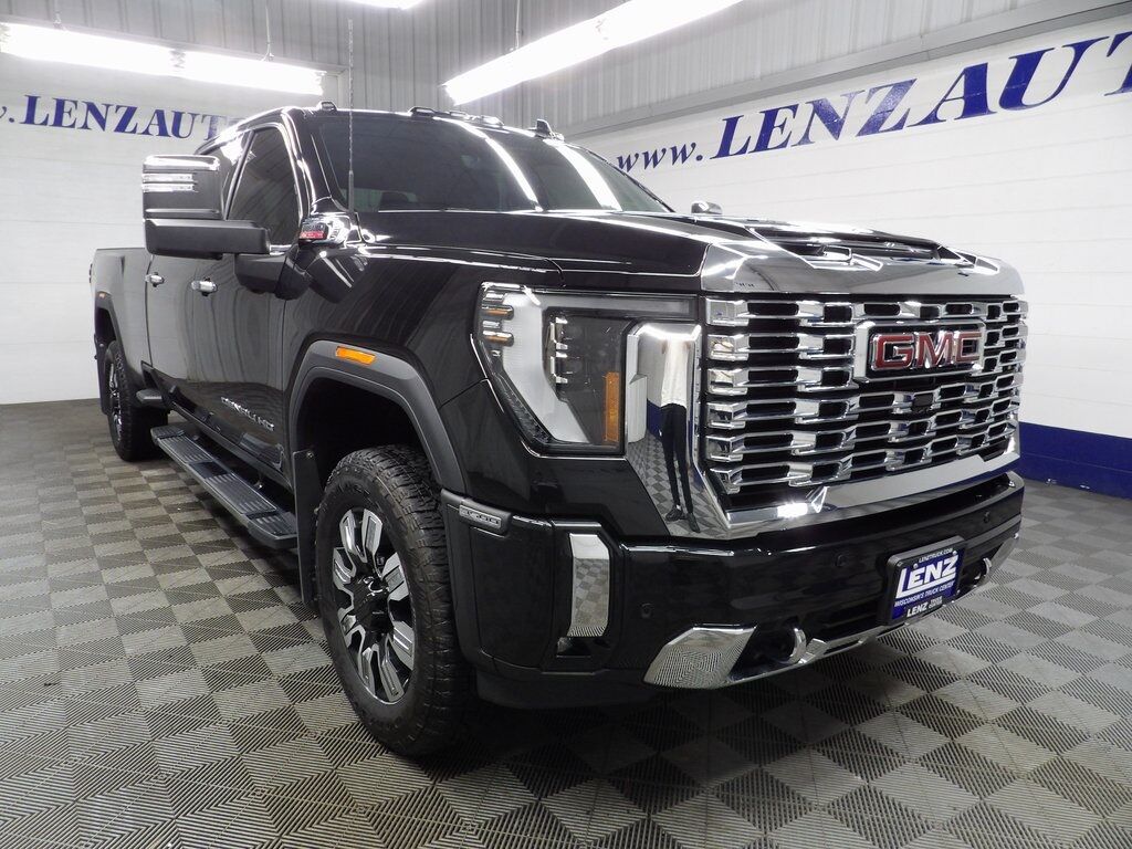 2024 GMC Sierra 3500HD 4x4 Crew Cab Denali SRW Fond du Lac WI