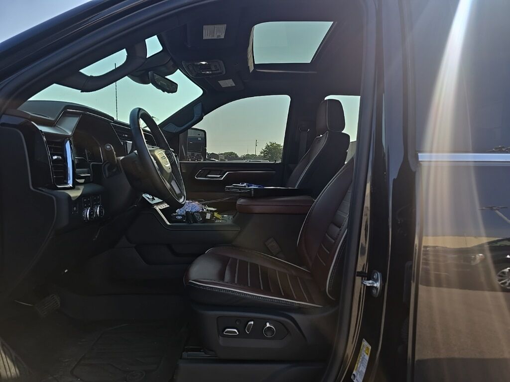 2024 GMC Sierra 3500HD 4x4 Crew Cab Denali Ultimate SRW Fond du Lac WI
