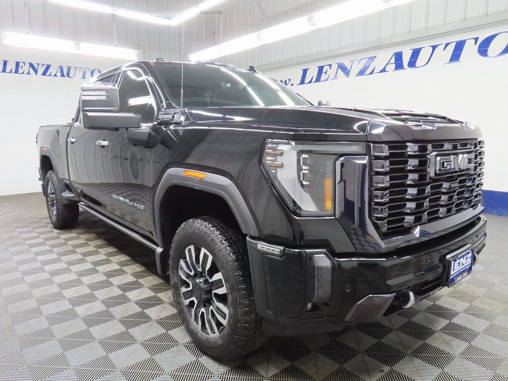 2024 GMC Sierra 3500HD 4x4 Crew Cab Denali Ultimate SRW Fond du Lac WI