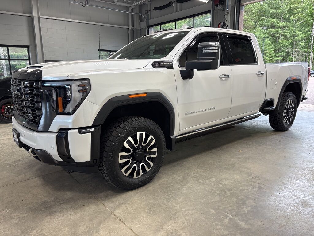 2024 GMC Sierra 3500HD 4x4 Crew Cab Denali Ultimate SRW Minocqua WI