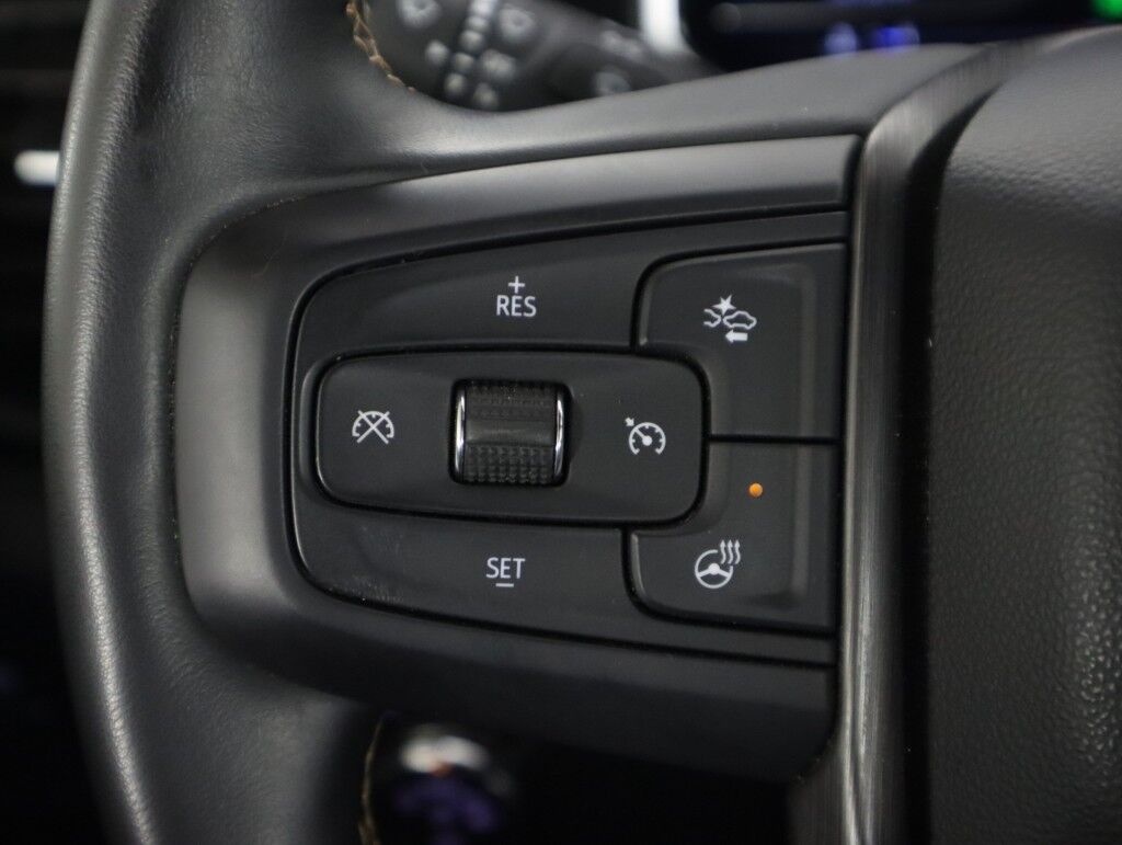 2024 GMC Sierra 3500HD AT4 4WD Crew Cab Duramax Diesel Maumee OH